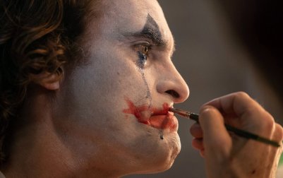 4 painting the face